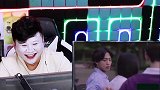 憋笑大挑战：黑人抬棺团队最近很忙，许多视频里有他们！