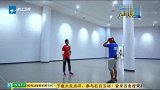 baby对李光洙甜蜜托腮杀，李光洙瞬间脸红，金钟国表示很无奈
