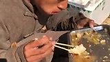 龙套演员一天40，吃饱饭了接着干