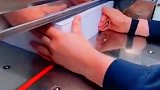 现在这切割机也太先进了，这刀比手快，真是艺高人胆大