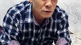 六旬老人，没事就捣鼓我的摩托车，还撒谎说不喜欢