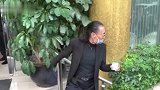 狄波拉赌王告别会偶遇谢贤，有谁注意她的小动作两人关系一目了然