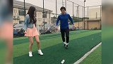 足球狗撩妹新姿势！前国脚教你如何用脚法表现绅士风度