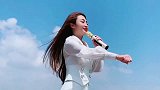 气质美女翻唱《我这一生》，字字心酸，唱出打拼人的无奈