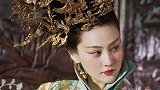 先皇亲选的儿媳皇后，上位不久就被废了，原因却是打了一名老宫女