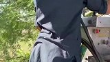 巴铁榨甘蔗汁机器，不知道机器是否清洗