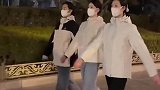 退伍女兵看升国旗，在长安街踢正步如梦回军营