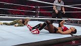 WWE-16年-TLC2016：女子单打赛妮琪贝拉VS卡梅拉-全场
