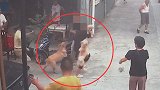 上海一家三口遭2条犬咬伤 警方：狗主人因故意纵狗咬人被刑拘