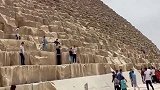 我知道金字塔很大，但是没想到这么震撼，果然是闻名世界的工程！
