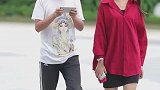 和你女朋友一起去玩你的手机