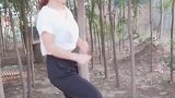 农村小嫂子自编舞蹈，怎么能如此的好看啊