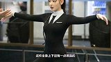 女们的泳衣有多保守张天爱穿潜水服游泳，江疏影穿长袖戏水