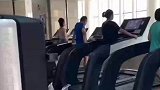 米莱狄健身皮肤疑似泄露，就是缺了根拐杖