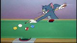猫和老鼠：汤姆玩桌球，一个人玩得很嗨，谁知道能打到杰瑞床上啊