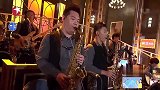王祖蓝化身婴儿，这身打扮可把黄晓明吓傻！