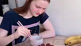 洋媳妇第一次尝试东北的特色菜