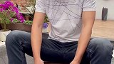 这只蝴蝶怎么也不会想到，放它走的竟然是只猫猫 萌宠 田园生活
