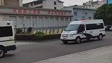 现场实拍李铁被押送回监狱