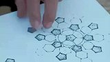 木匠爷爷制作传统榫卯足球，没有一颗钉子一滴胶