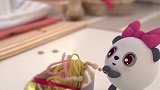 瑞奇宝宝：甜甜找到了橙色的项链，真是漂亮，大家快来看