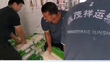 吴忠青铜峡市爱心企业向河南辉县捐赠蔬菜、食品等物资！