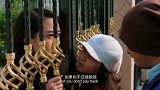 这女儿简直就是防弹衣
