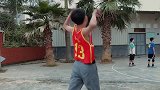 模仿一下中国篮球历史最佳进球王仕鹏 朱哥我模仿的像吗？朱芳雨