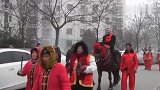 河南濮阳传统婚礼：新郎骑马抬花轿迎亲，这样的习俗应该代代相传