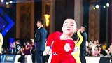 跳拉丁舞的小可爱，再一次出现在舞蹈现场，笑辣目洋子就是厉！