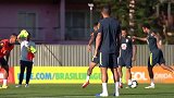 不受舆论影响！内马尔国家队认真训练 助攻进球均有收获
