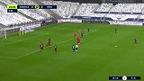 上半场补时第1分钟波尔多球员巴希奇射门 - 被扑