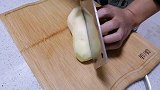 土豆片不要直接下锅炒，多这一个步骤，你就成为春小小食家了