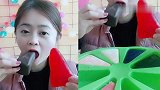 美女直播吃巧克力果冻，看着真过瘾，网友：向往的生活