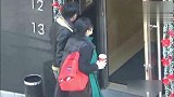 恭喜发财“红包”拿来 杨幂壕气红包超抢眼