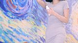 优雅的紧身包臀开衩裙，让美女每一步都是满满自信！