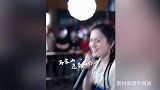坐拥千万粉丝女网红，被曝是岁大妈，河南水灾只捐万