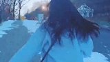 章若楠小姐姐怎么这么开心啊，难道是因为下雪了，太美了