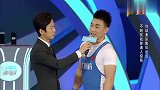 举重冠军廖辉挑战100公斤举重，全场屏息观看，冠军却轻而易举