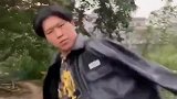 广西爆笑老表你这烂单车是不是有点太翘了,会不会有点危险呢