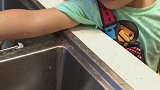 小孩皮，请选择原谅…别忘了，他们对父母也是无条件原谅的~暖男