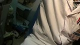 女子的老公突然发病，幸亏这边有交警执勤。