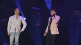 杨坤张杰一首《看月亮爬上来》演唱会合唱，神仙合作！
