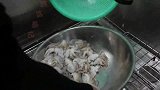 韩式小店，麻辣小章鱼，上面铺的芝士很过瘾