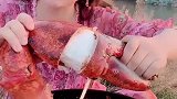 这么肥的龙虾钳鸡排