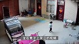 监控下的一幕！5岁女童哭喊寻找外出工作的妈妈，一声声呼喊令人心碎