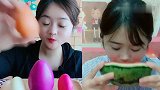 美女直播吃鸡蛋巧克力，大西瓜果冻，看着真过瘾，是我向往的生活
