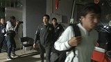 人和将士做客工体神情轻松 穆坎乔伊沃步入球场自信十足
