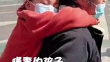 为给姐姐捐骨髓，7岁女孩每天跑步锻炼，“我的身体越好，姐姐救治的希望就会更大。” 加油