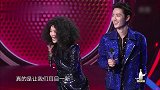 那英跳舞费玉清看入迷忘做笔记，阿云嘎直呼“太性感了！”